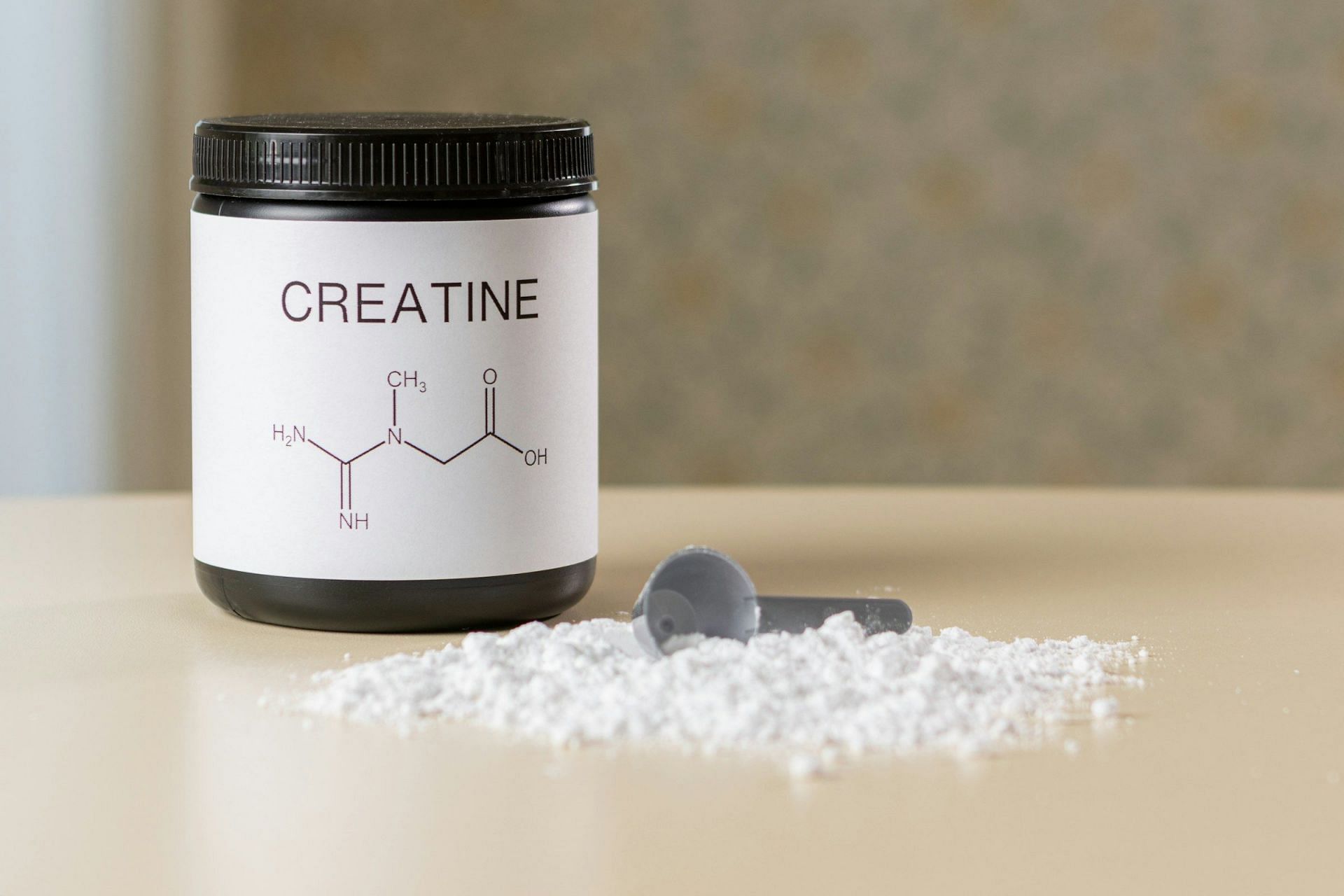 Supplement (Image via Unsplash/Aleksander Saks)